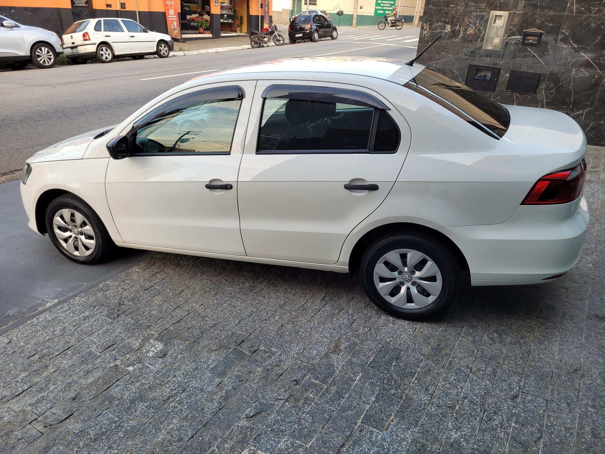 VOLKSWAGEN VOYAGE 1.0 MI TRENDLINE 8V FLEX 4P MANUAL