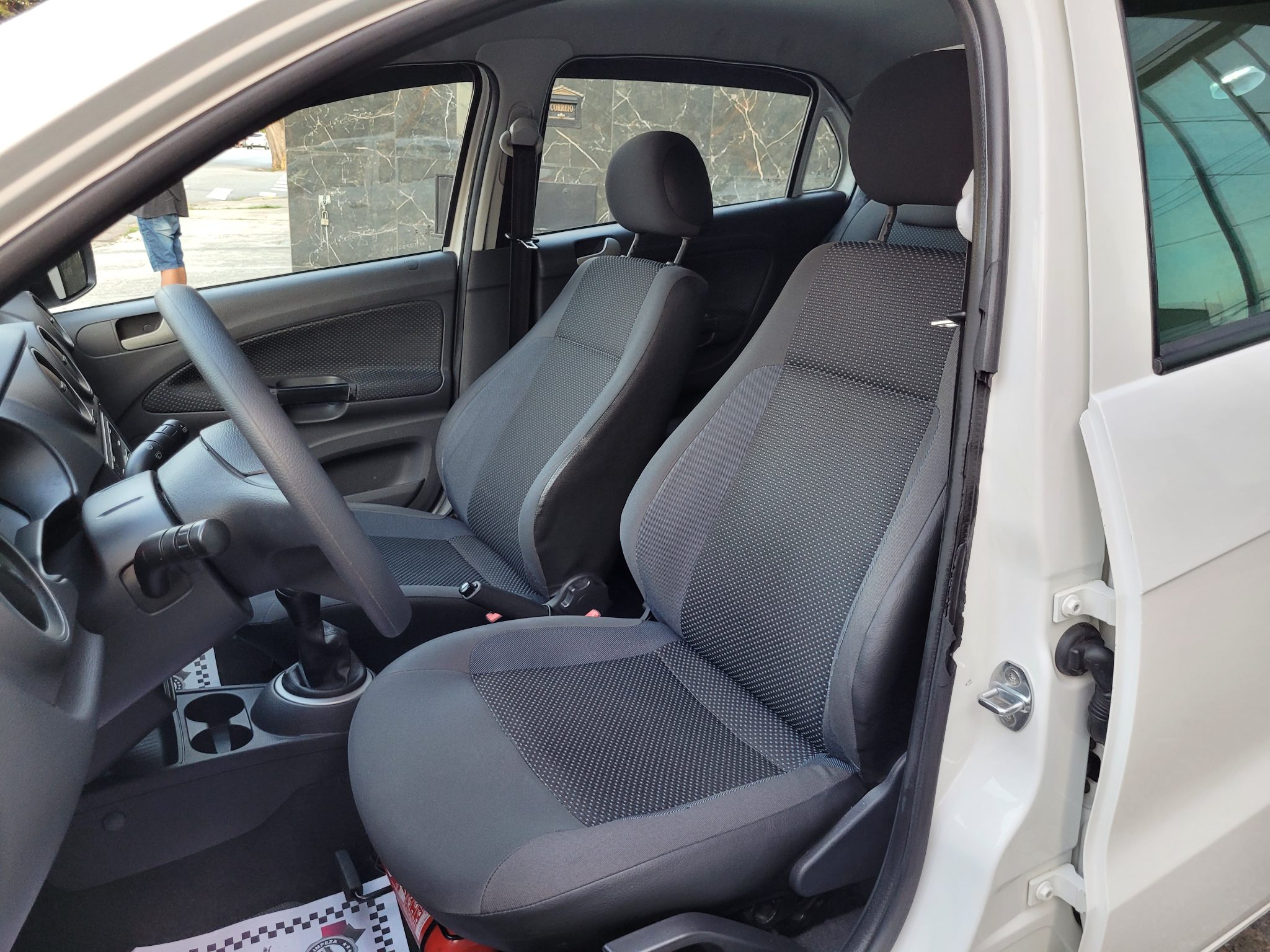 VOLKSWAGEN VOYAGE 1.0 MI TRENDLINE 8V FLEX 4P MANUAL