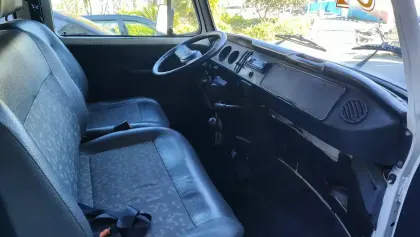 VOLKSWAGEN KOMBI 1.6 STD 8V GASOLINA 3P MANUAL