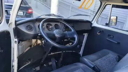 VOLKSWAGEN KOMBI 1.6 STD 8V GASOLINA 3P MANUAL