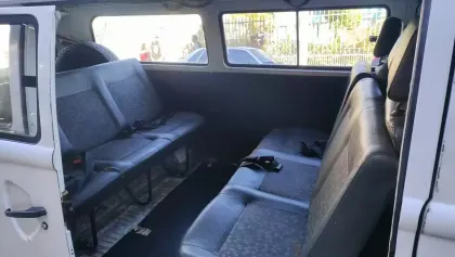 VOLKSWAGEN KOMBI 1.6 STD 8V GASOLINA 3P MANUAL