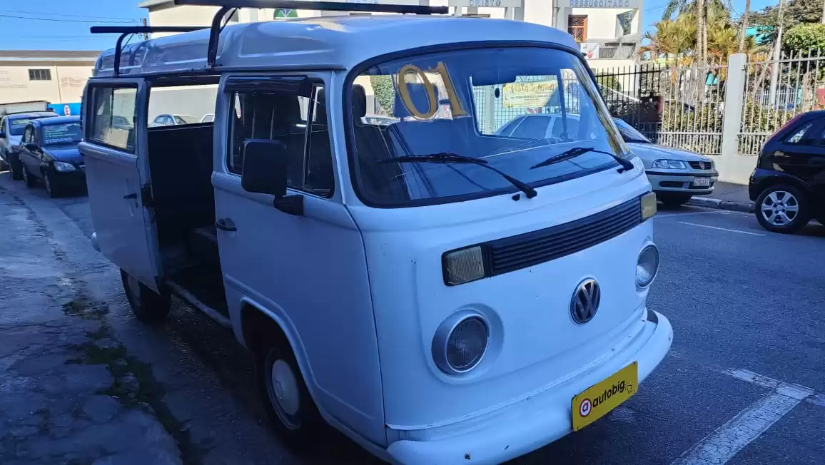 VOLKSWAGEN KOMBI 1.6 STD 8V GASOLINA 3P MANUAL